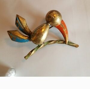 Vintage brass & enamel‎ brooch